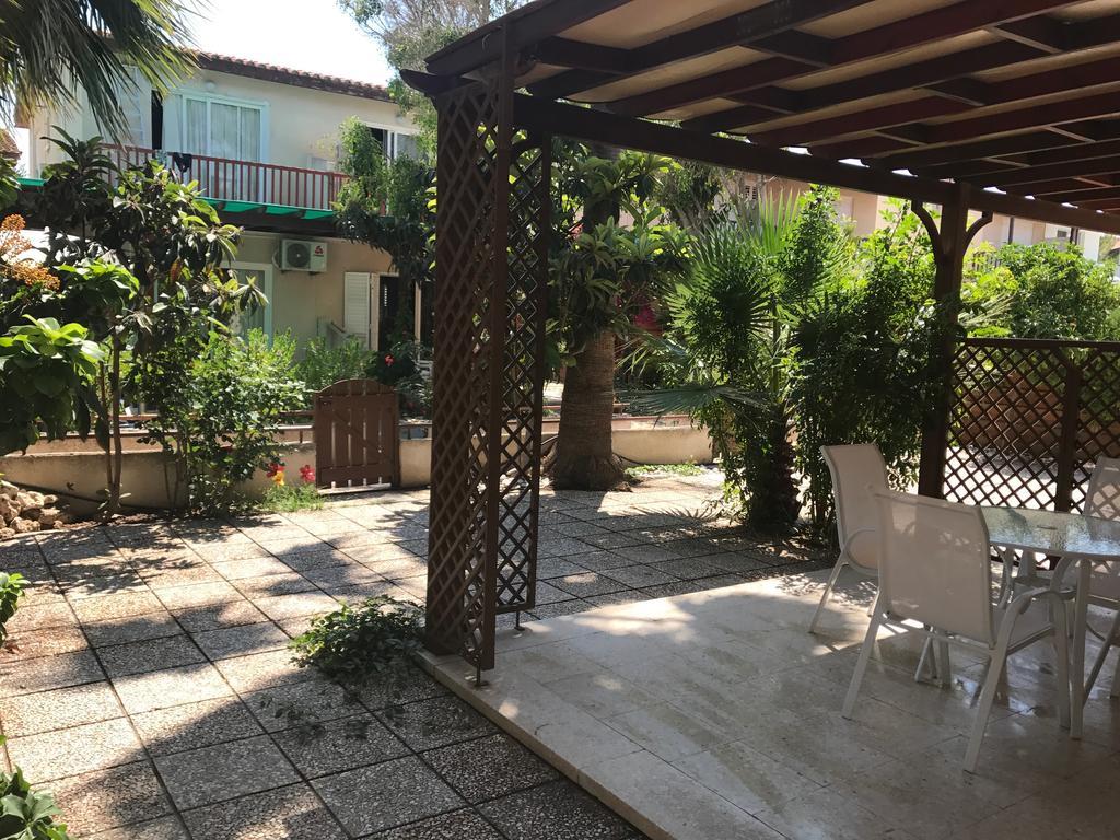 فيلا بيرفوليافي Maria Petros Beach Houses المظهر الخارجي الصورة